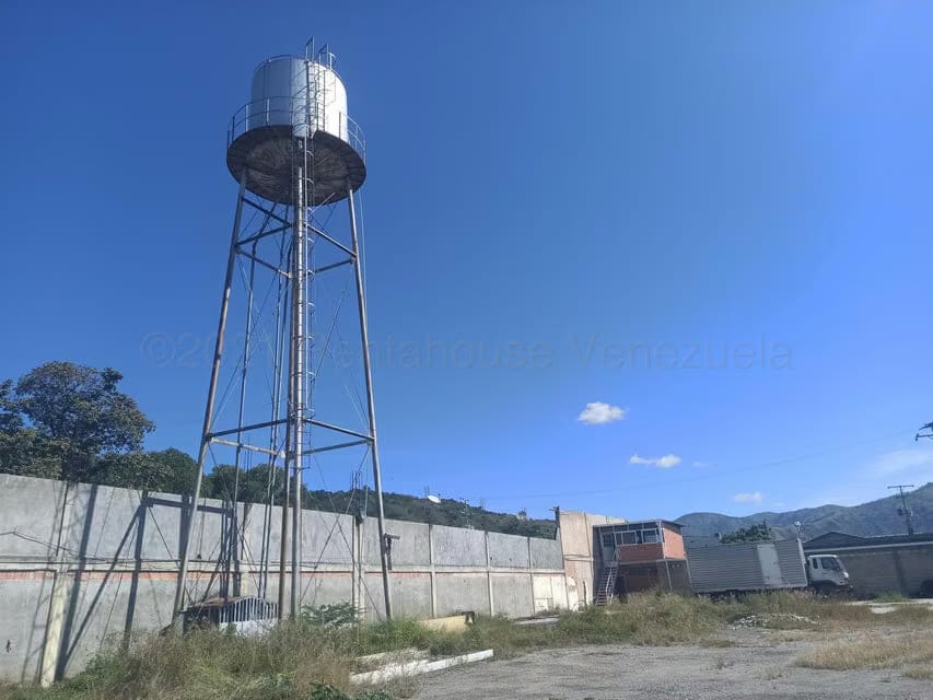 Comercial (Galpon - Deposito) en Venta en El Macaro, Aragua - 11