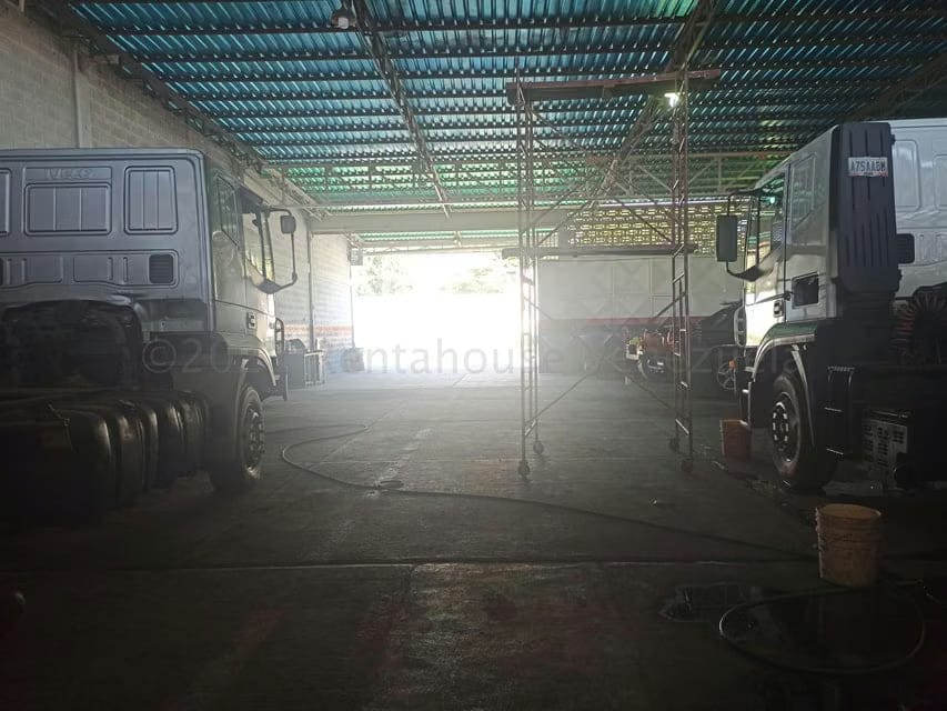 Comercial (Galpon - Deposito) en Venta en El Macaro, Aragua - 29