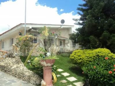 Casa-Quinta en zona exclusiva y privilegiada con excelente clima de Montaña