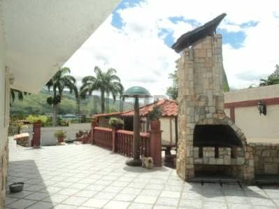 Casa-Quinta en zona exclusiva y privilegiada con excelente clima de Montaña - 4