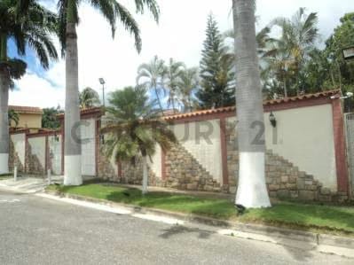 Casa-Quinta en zona exclusiva y privilegiada con excelente clima de Montaña - 7