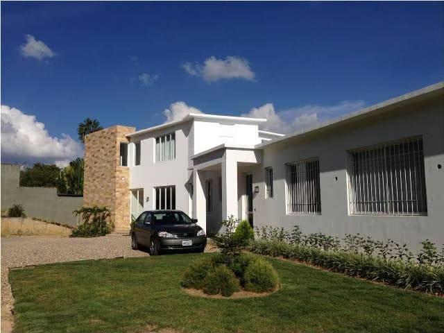 Casa (Duplex) en Venta en La Lagunita Country Club, Distrito Metropolitano - 3