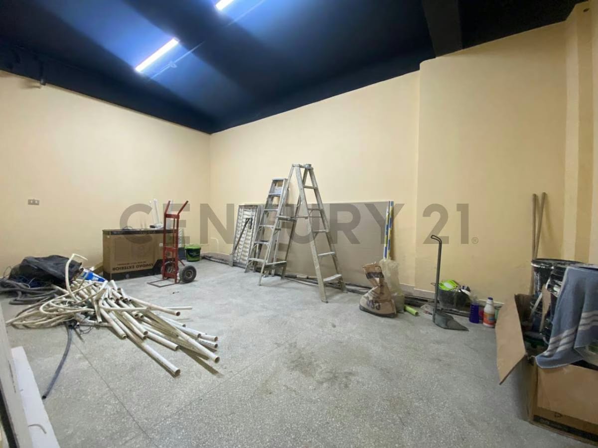 Local Comercial en Alquiler Avenida Victoria Caracas - 8