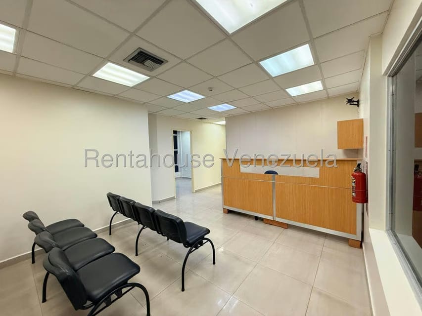 Comercial (Oficina) en Alquiler en Zona Este, Lara - 2