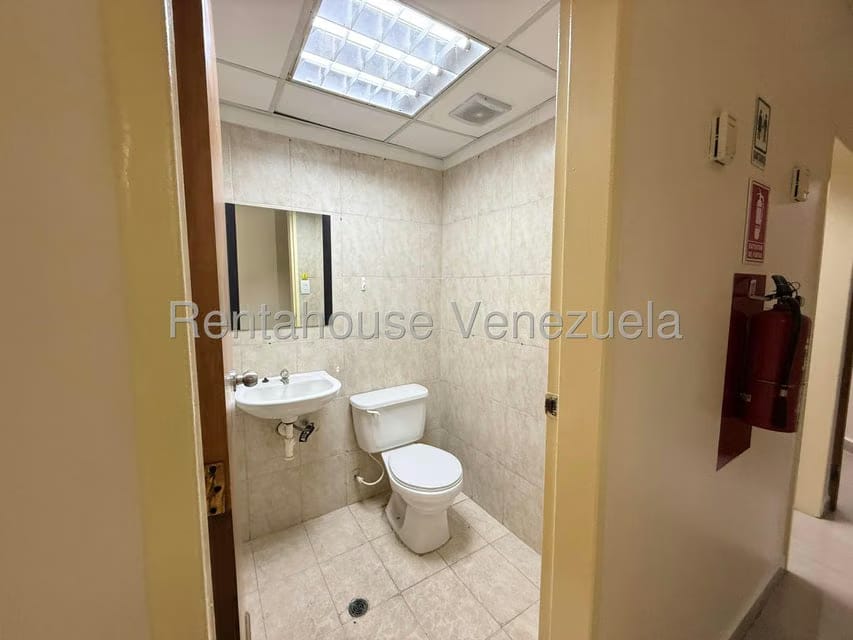 Comercial (Oficina) en Alquiler en Zona Este, Lara - 6