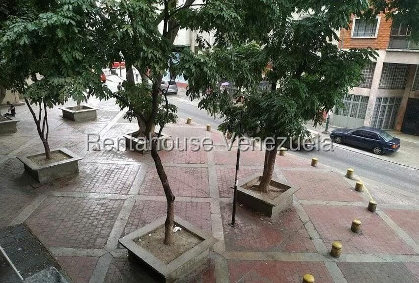 Comercial (Local Comercial) en Venta en Parroquia Santa Teresa, Distrito Metropolitano - 16