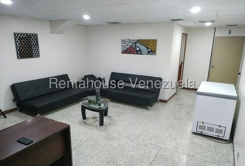 Comercial (Local Comercial) en Venta en Parroquia Santa Teresa, Distrito Metropolitano - 4