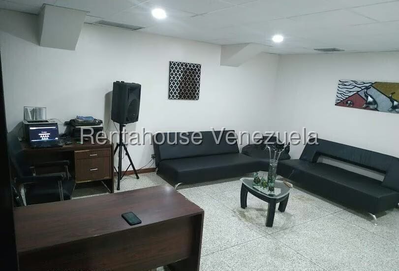 Comercial (Local Comercial) en Venta en Parroquia Santa Teresa, Distrito Metropolitano - 7