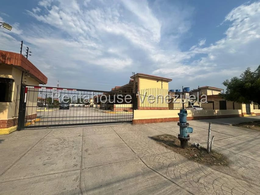 Casa (1 Nivel) en Venta en Flor Amarillo, Carabobo - 19