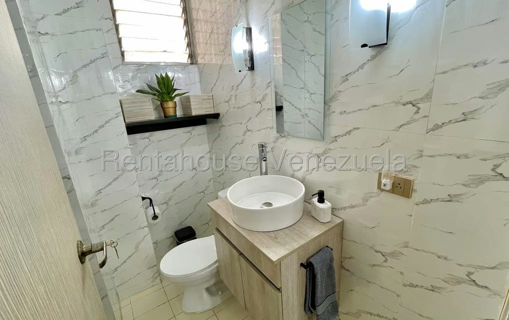 Apartamento (Penthouse) en Venta en La Florida, Distrito Metropolitano - 17