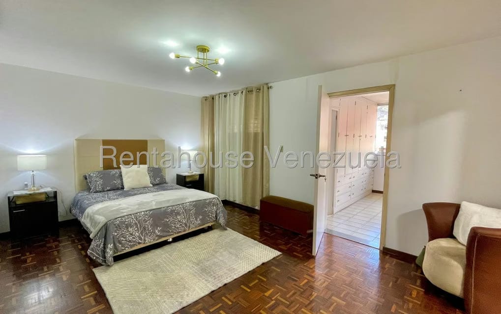Apartamento (Penthouse) en Venta en La Florida, Distrito Metropolitano - 18