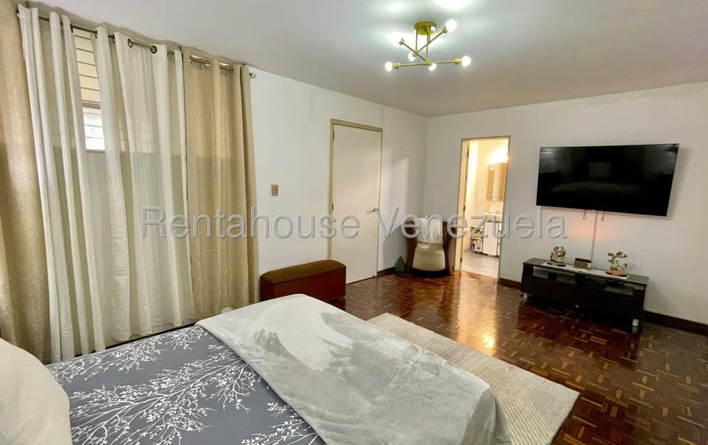 Apartamento (Penthouse) en Venta en La Florida, Distrito Metropolitano - 19