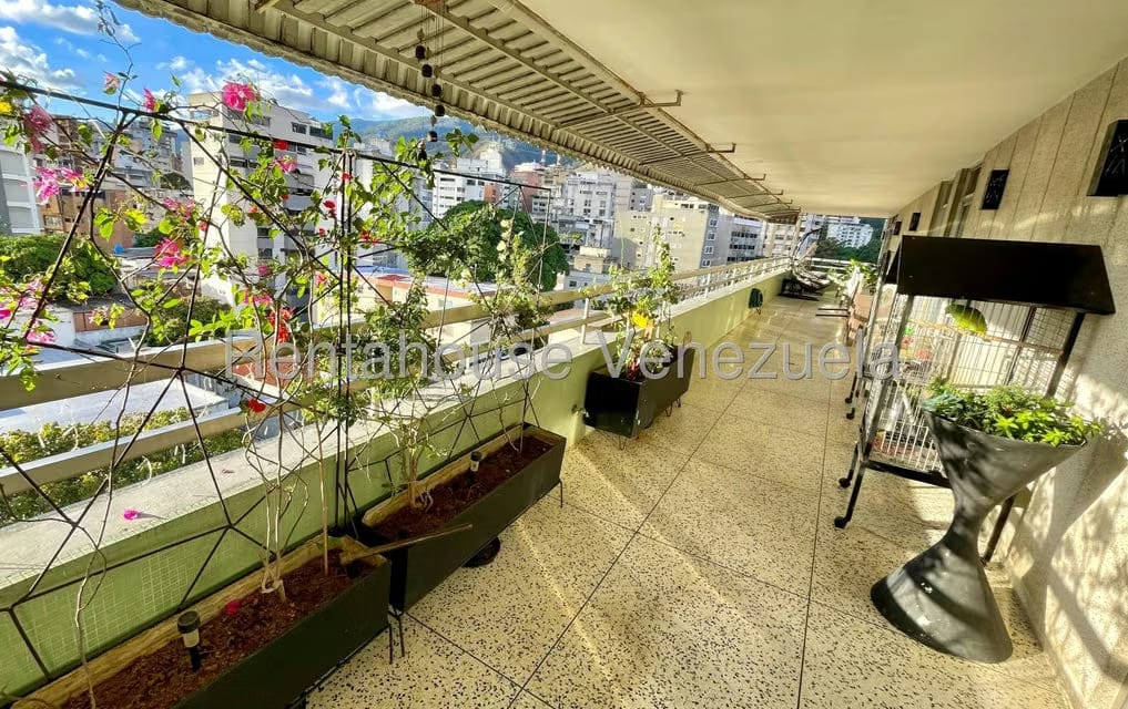 Apartamento (Penthouse) en Venta en La Florida, Distrito Metropolitano - 38