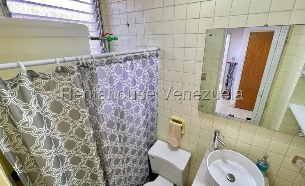 Apartamento (Penthouse) en Venta en La Florida, Distrito Metropolitano - 39