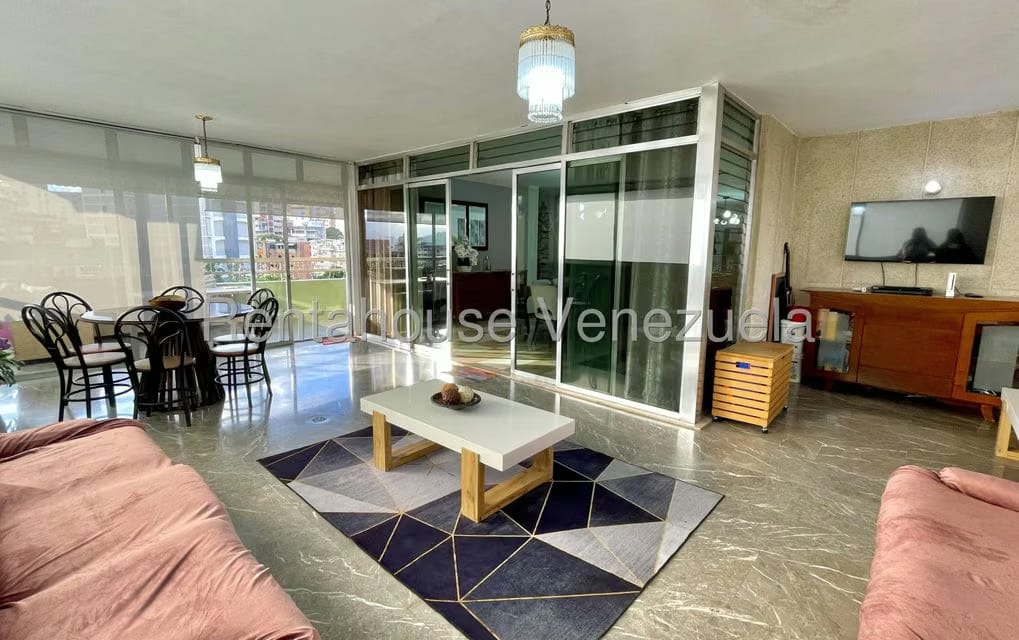 Apartamento (Penthouse) en Venta en La Florida, Distrito Metropolitano - 9