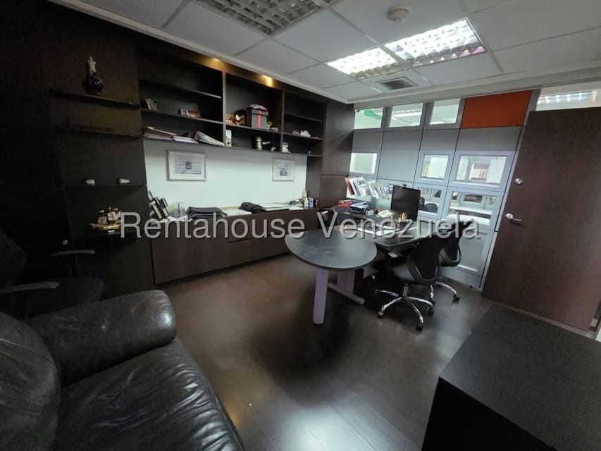 Comercial (Oficina) en Venta en Los Dos Caminos, Distrito Metropolitano - 14