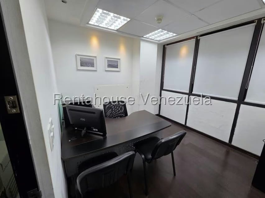 Comercial (Oficina) en Venta en Los Dos Caminos, Distrito Metropolitano - 15