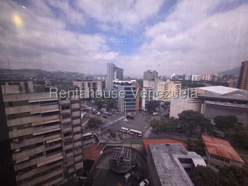 Comercial (Oficina) en Venta en Los Dos Caminos, Distrito Metropolitano - 20