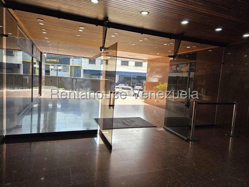 Comercial (Oficina) en Venta en Los Dos Caminos, Distrito Metropolitano - 28