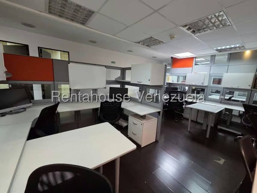 Comercial (Oficina) en Venta en Los Dos Caminos, Distrito Metropolitano - 7