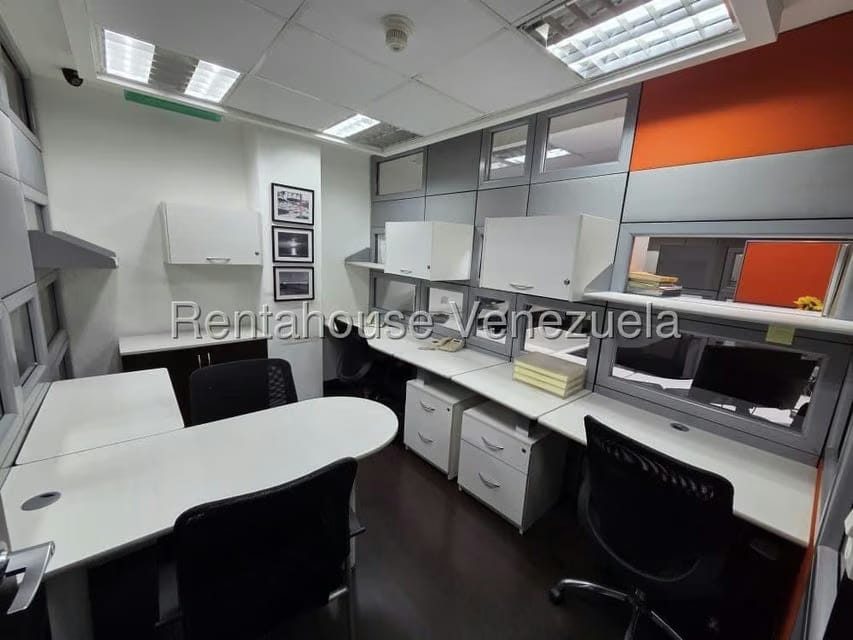 Comercial (Oficina) en Venta en Los Dos Caminos, Distrito Metropolitano - 9