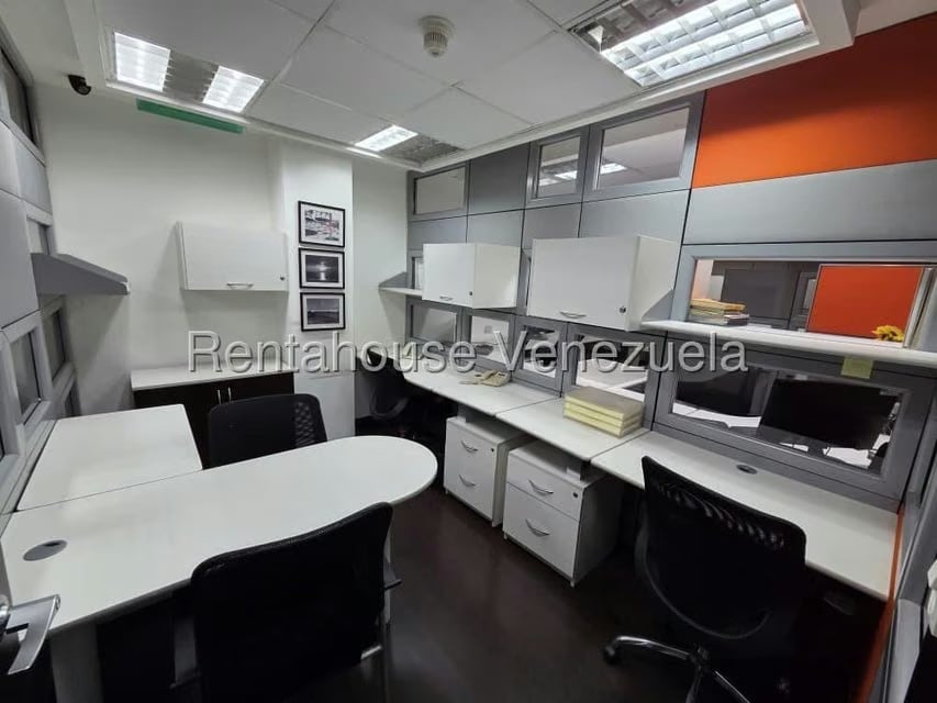 Comercial (Oficina) en Venta en Los Dos Caminos, Distrito Metropolitano - 9