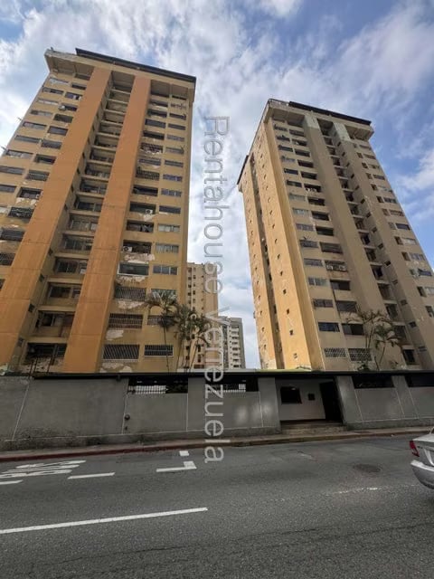 Apartamento (1 Nivel) en Alquiler en Guaicay, Distrito Metropolitano