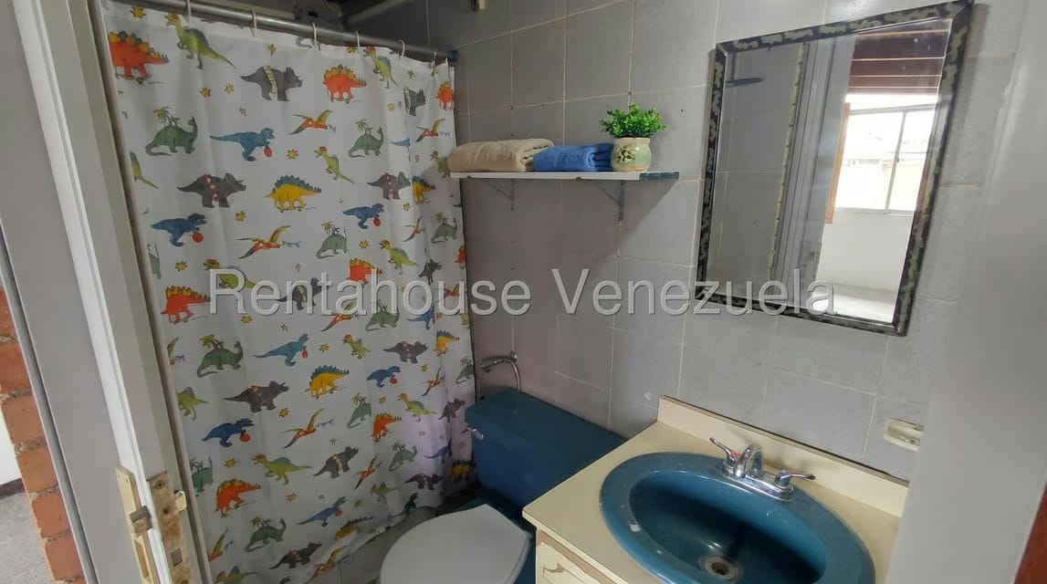 Apartamento (1 Nivel) en Alquiler en Guaicay, Distrito Metropolitano - 11