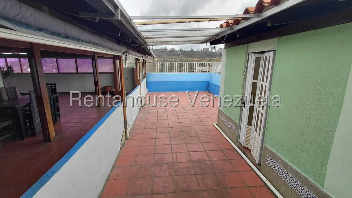 Apartamento (1 Nivel) en Alquiler en Guaicay, Distrito Metropolitano - 13