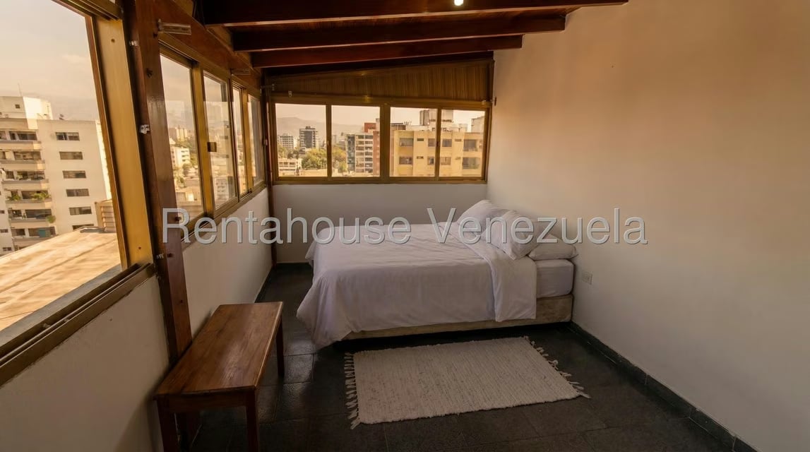 Apartamento (1 Nivel) en Alquiler en Guaicay, Distrito Metropolitano - 8