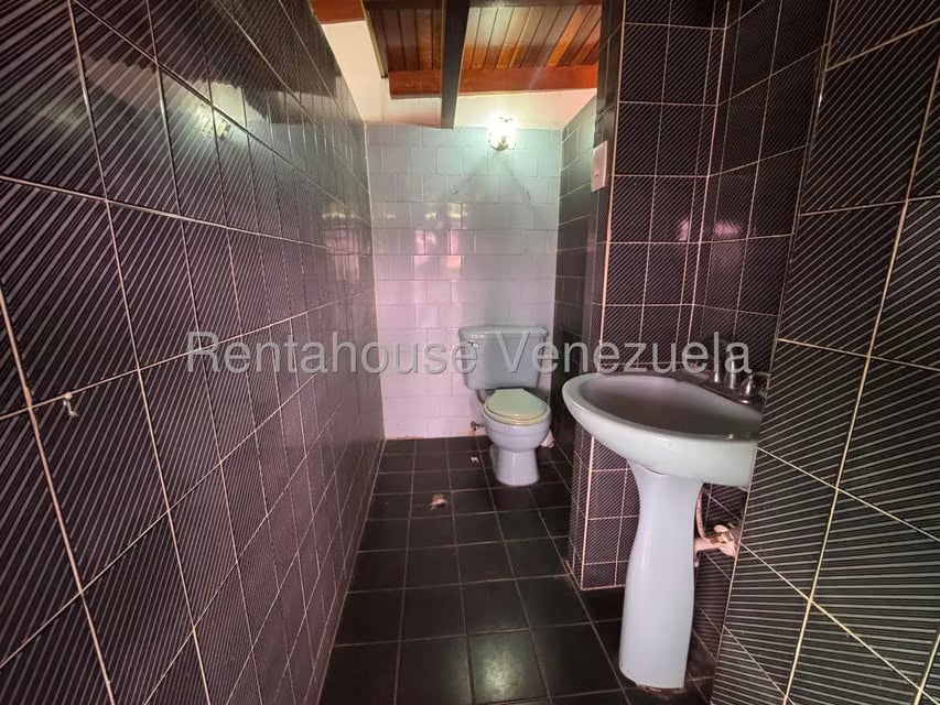 Apartamento (1 Nivel) en Alquiler en Guaicay, Distrito Metropolitano - 10