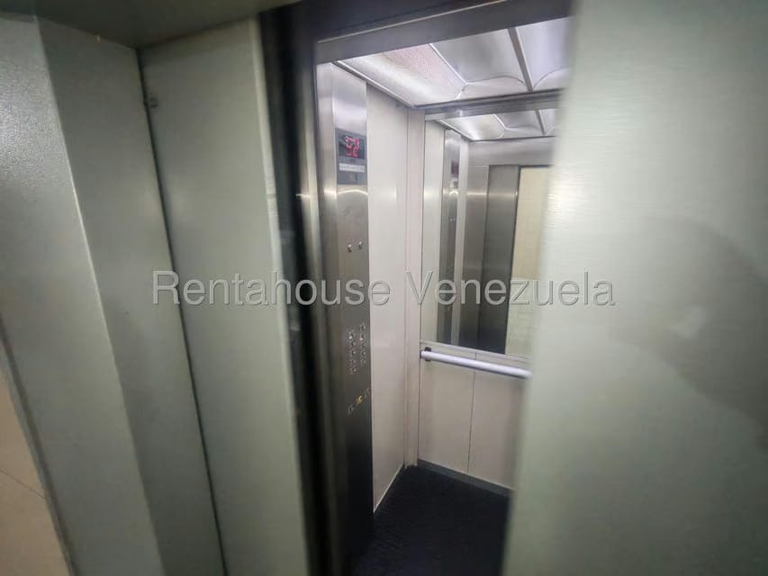 Apartamento (1 Nivel) en Venta en Los Nuevos Teques, Miranda - 44