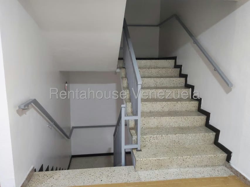 Apartamento (1 Nivel) en Venta en Los Nuevos Teques, Miranda - 8