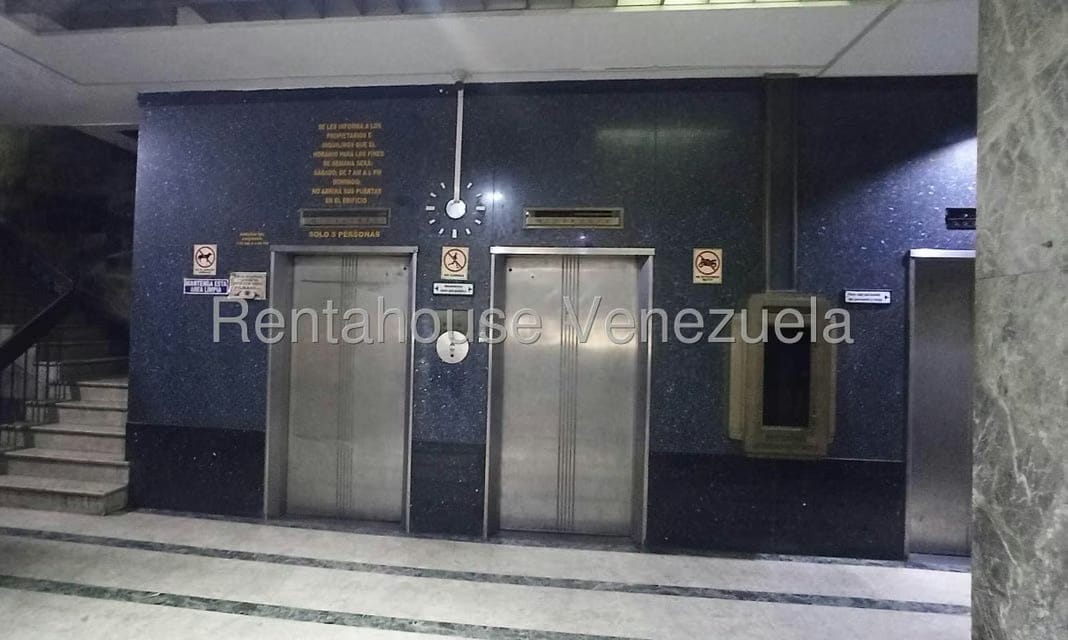 Comercial (Oficina) en Venta en Parroquia Altagracia, Distrito Metropolitano - 2