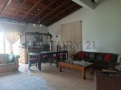 Venta de Hermosa Casa - 3