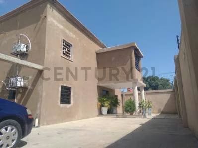 Casa en la Avenida 32 sector Robert Luckert