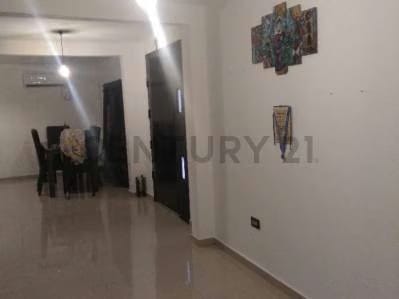 Casa en la Avenida 32 sector Robert Luckert - 6