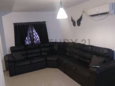 Casa en la Avenida 32 sector Robert Luckert - 7