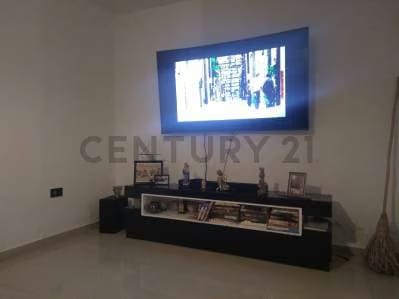 Casa en la Avenida 32 sector Robert Luckert - 8