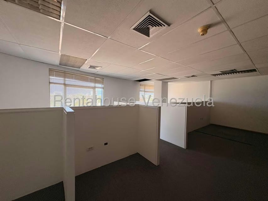 Comercial (Oficina) en Venta en El Milagro, Zulia - 11