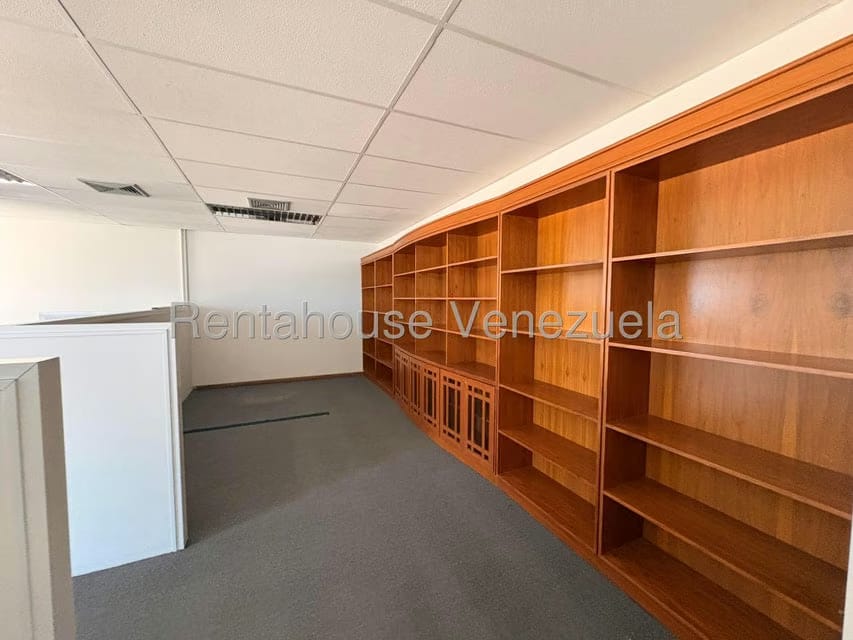 Comercial (Oficina) en Venta en El Milagro, Zulia - 14