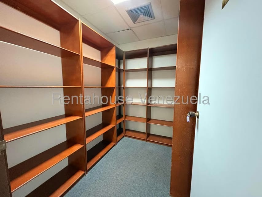 Comercial (Oficina) en Venta en El Milagro, Zulia - 23