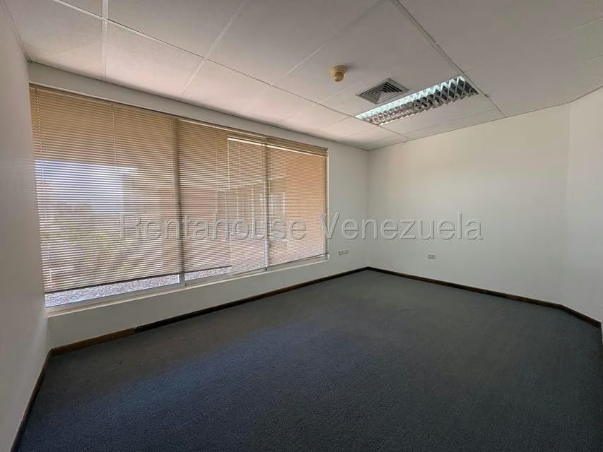 Comercial (Oficina) en Venta en El Milagro, Zulia - 24