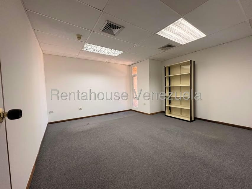 Comercial (Oficina) en Venta en El Milagro, Zulia - 27