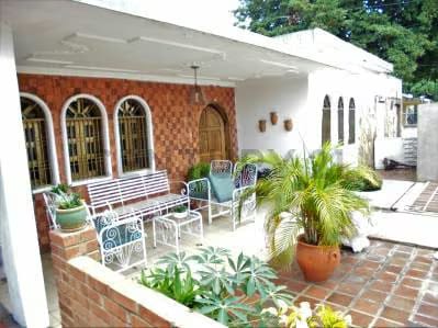 En venta amplia casa en Urb. El Prado - Maracaibo - 3