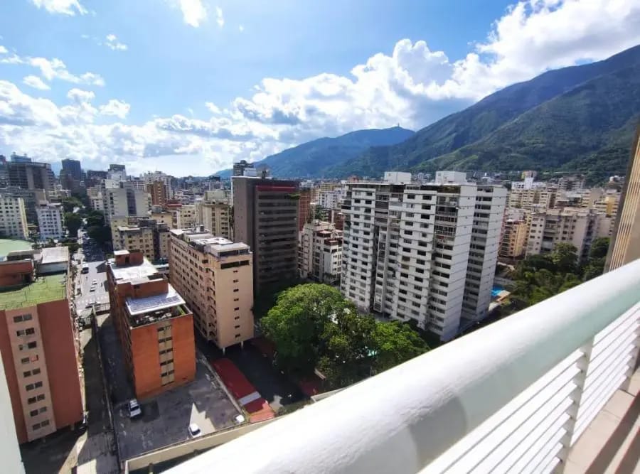 Apartamento en Alquiler en Sucre Caracas - 26