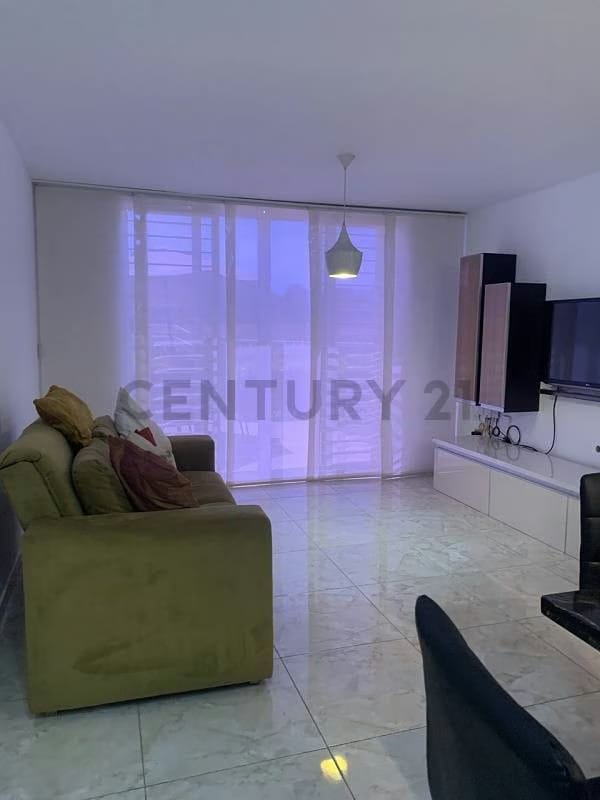 Apartamento en alquiler en Lechería. C.R Marina del Rey