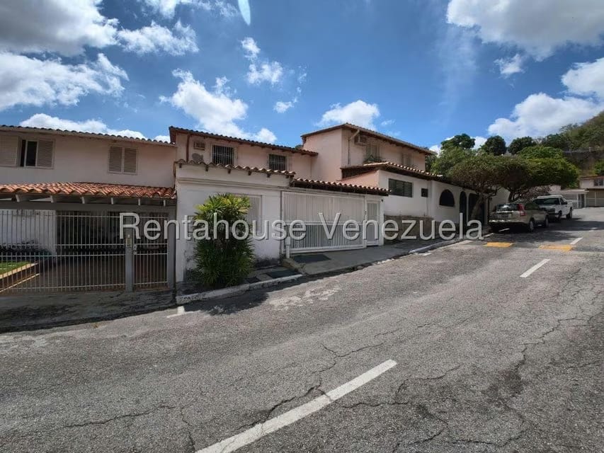 Casa (Multipes Niveles) en Venta en Colinas de La California, Distrito Metropolitano