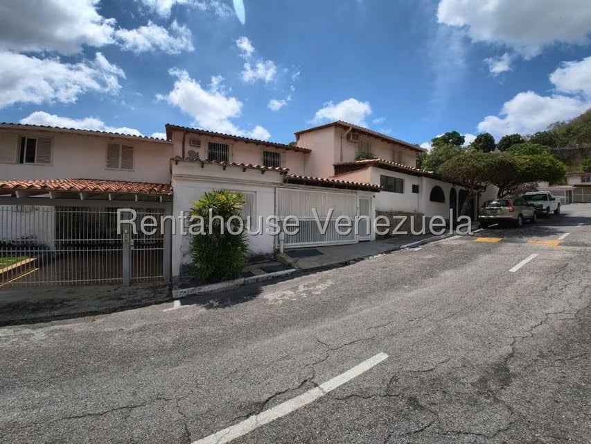 Casa (Multipes Niveles) en Venta en Colinas de La California, Distrito Metropolitano