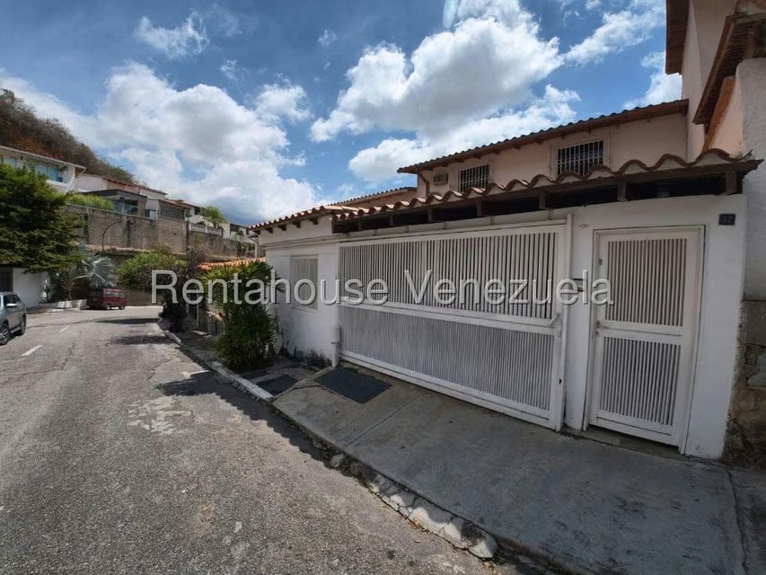 Casa (Multipes Niveles) en Venta en Colinas de La California, Distrito Metropolitano - 2